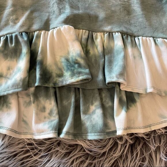 NWT Thyme + Honey Tie-Dye Peplum Ruffle Hem Short Sleeve Raglan Top Sage - Picture 12 of 12